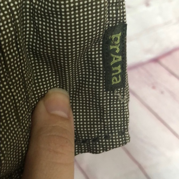 Prana 100% Organic Cotton Short Sleeve Button Up - Picture 4 of 8